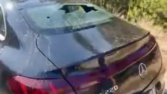 Bodrum'da su hattındaki patlama lüks araca zarar verdi