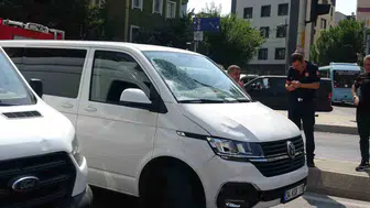 Kartal'da minibüsle çarpışan scooter sürücüsü ağır yaralandı