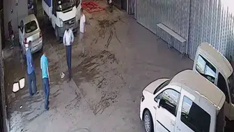 Adana'da Kuytulcular vakfı etleri sucuk yaparak kullanmış: 41 ton kaçak et dağıtımında skandal