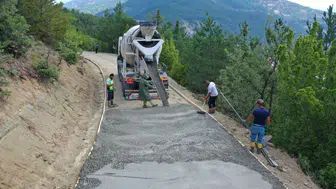 Ordu'nun kırsalındaki ulaşımı güçlendiren beton yol projeleri devam ediyor