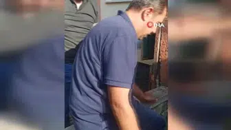 Temizlik görevlisi namaz sırasında yavru kediyi kurtardı