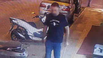 Sopalı saldırganın hedefi kafe sahibiydi: Saldırı anı güvenlik kameralarında kaydedildi