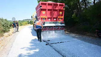 Soma'da mahalle yollarında konfor artırılıyor: İkinci kat asfalt çalışmaları devam ediyor