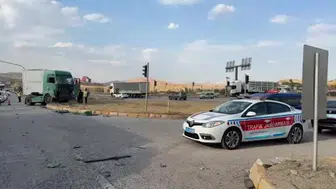 Kırıkkale'de kavşakta yolcu otobüsü ve iki tır çarpıştı: 1 yaralı