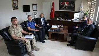 Iğdır valisi, Karakoyunlu kaymakamına destek ziyaretinde bulundu