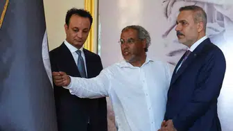 Libya'nın milli kahramanını unutmadı: Dışişleri Bakanı Fidan anıt mezarını ziyaret etti