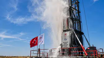Gönen'deki sera organize tarım bölgesinde jeotermal kaynak bulunması tarıma ivme kazandıracak
