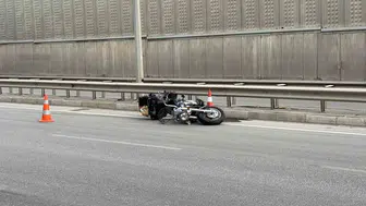 Çorum'da kamyondan düşen demir parçaları kazaya yol açtı