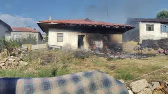 Şarkışla'da müstakil evde çıkan yangın: bir kişi dumandan etkilendi