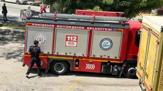 Eskişehir'deki mezarlık yangınında kabirler zarar gördü