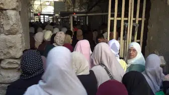 Batı Şeria'da mevlit kutlamalarına müdahale: Gençlerin camiye girişi engellendi