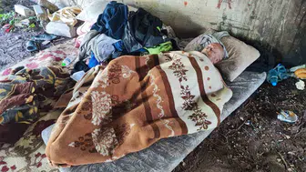 Yaşlı adam metro köprüsü altında ölü bulundu: Evden zorla çıkarıldığı iddia ediliyor
