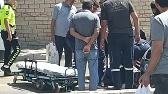Elazığ'da otomobilin çarptığı yaya hastaneye kaldırıldı