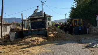Bozkır'da saman yüklü kamyonda yangın: Erken müdahale sayesinde söndürüldü