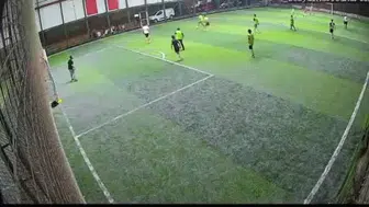 Halı saha maçında fenalaşan genç, hastanede hayatını kaybetti