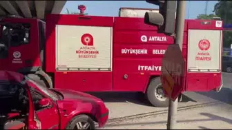 Aksu'da otomobil ve tır çarpıştı: Yaralı yok ama maddi hasar söz konusu