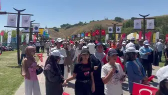 Ahlat’ta kutlama coşkusu: Millet Bahçesi dolup taşıyor