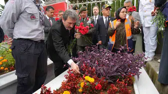 Samsun'da Zafer Bayramı'nda şehitlik ziyaretinde duygusal anlar