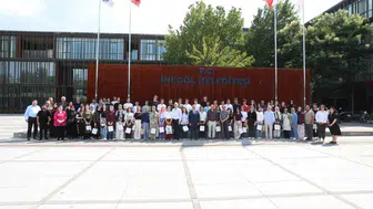 İnegöl Belediye Başkanı Taban, YKS'de ilk 30 bine giren öğrencilerle bir araya geldi