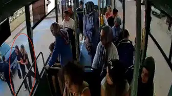 Edirne'de minibüs şoförü, yolculuk sırasında fenalaşan kızı hastaneye yetiştirdi