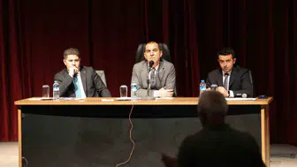 Iğdır'da muhtarlarla buluşan vali, sorunları dinledi