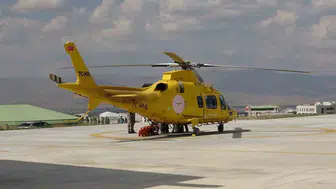 Traktörün devrilmesi sonucu yaralanan genç, ambulans helikopterle tedaviye alındı