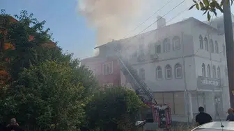 Kütahya'da çatı yangını paniği: Maddi hasar oluşturdu