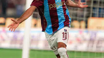 Trabzonspor, RAMS Başakşehir'i evinde 2-1 yenerek galibiyetini sürdürdü