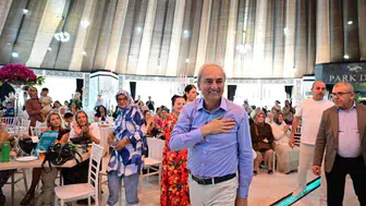 Kepez'de kadınlar matinesi coşkusu: Başkan Kocagöz birlikte eğlendi