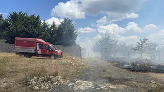 Arnavutköy'de çıkan yangın hobi bahçelerini tehdit etti
