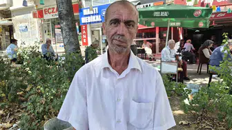 Eskişehir'deki ayakkabı boyacısının yazısı dikkat çekiyor