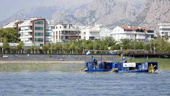 Boğaçayı'nda sucul yaşamı korumak için temizlik çalışmaları hızlandı