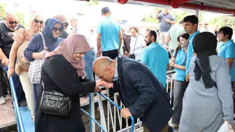 Körfez'de mutluluk dolu vapur gezisi: Aktif yaşlanma kulübü ve huzurevi sakinleri bir araya geldi