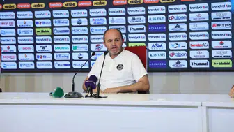 Selman Coşkun, beraberlik sonrası oyuncularını tebrik etti