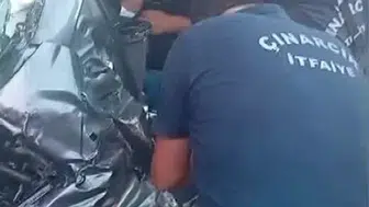 Yalova'da kafada çarpışma: pikap ve hafif ticari araçta 3 yaralı