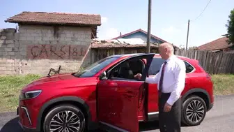 Düzce'de asfalt sevinci: Başkan Özlü yerli otomobiliyle yeni yolları test etti