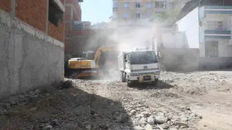 Bağlar'da metruk yapılarla mücadelede önemli adım: 32 bina yıkıldı