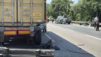 Sakarya'da kaza: Uzman onbaşı, tıra çarparak hayatını kaybetti