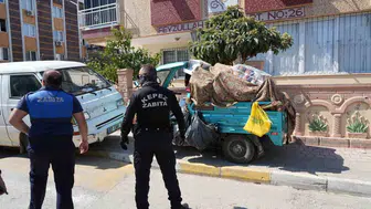 Kepez'de kamu alanlarının korunmasına yönelik denetimler hız kesmeden devam ediyor