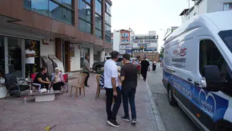 İzmit'te gece saatlerinde yıkılan bina, sakinlerinin anılarını silip süpürdü