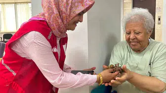 Kızılay'dan huzurevi sakinlerine anlamlı fındık ikramı