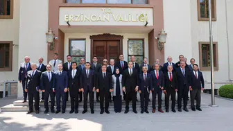 Erzincan'da birim amirleri toplantısı yapıldı: Kamu hizmetleri üzerine vurgular