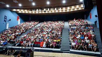 Didim'de yaz konserinde Gece Yolcuları rüzgarı esti