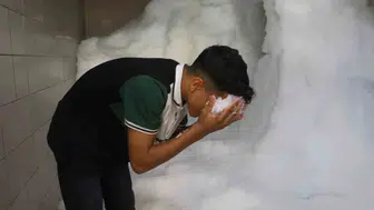 Adana'da sıcakların etkisi altındaki şanslı buzhaneciler