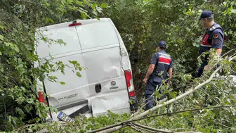 Samsun'da minibüs kazasında iki yaralı