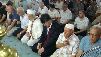 Kilis'te mevlid kandili coşkusu camilerde yaşandı