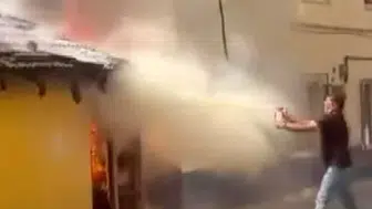 Bursa'da vatandaşlar yangına müdahale etti: Amatör görüntülerle anbean kaydedildi