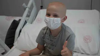 Samsun'da 7 yaşındaki çocuğun tümörü kemoterapi ile küçültüldü ve başarılı bir şekilde ameliyat edildi