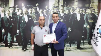 Güvenlik ekibine ödül: Çiğli’de silahlı saldırganın yakalanması