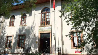 Muğla halk kütüphanesi, güçlendirme amacıyla hizmete kapatıldı